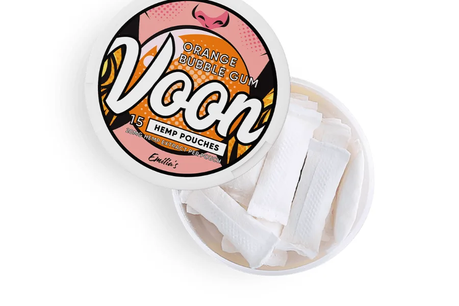 Weiße CBD-Pouches in einer offenen Dose