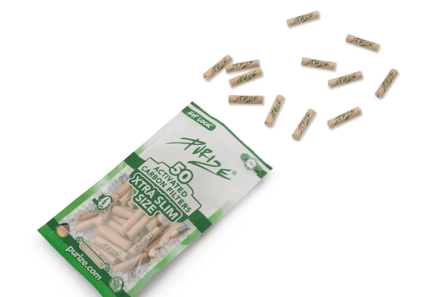 Sachet ouvert de filtres à charbon actif Purize XTRA Slim avec embouts en céramique